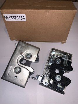 Замок дверей торцевий лівий Аудіо 80 / Audi 80 b3 8A1837015A 8A1837015A фото