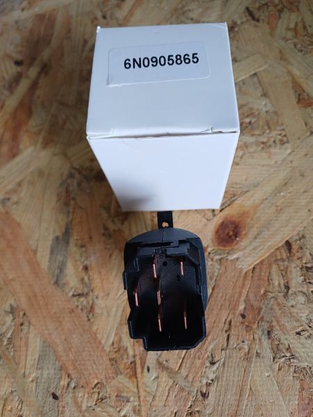 Контактна група замка запалювання VW Passat B3/B4 VW Golf 2/3 Vento/Transporter T4 6N0905865 фото