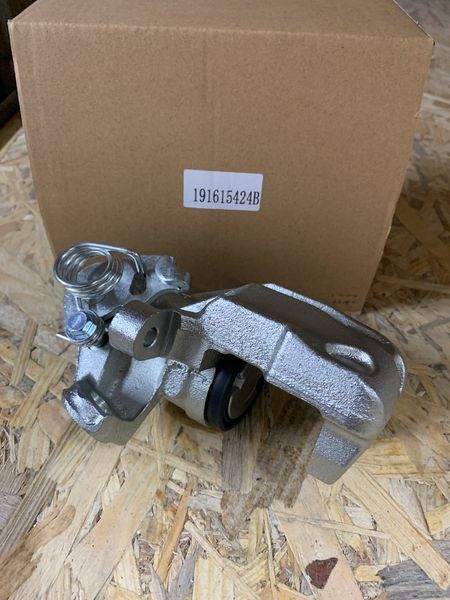Суппорт гальмівний задній правий Volkswagen гольф Volkswagen Passat б3/б4 191615424B 191615424B фото