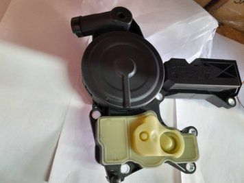Олія відділювач сепаратор системи вентиляції картера 1.8 TSI, 2.0 TSI 06H103495AK 06H103495AK фото
