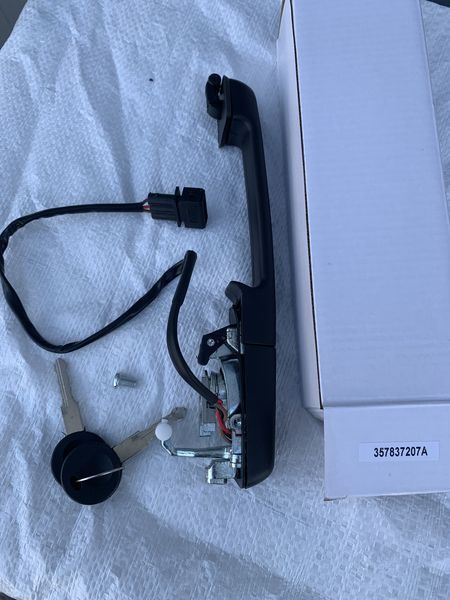 Ручка двері передньої ліва+центральний замок VW Passat B3 Пассат Б3 357837207A 357837207A фото