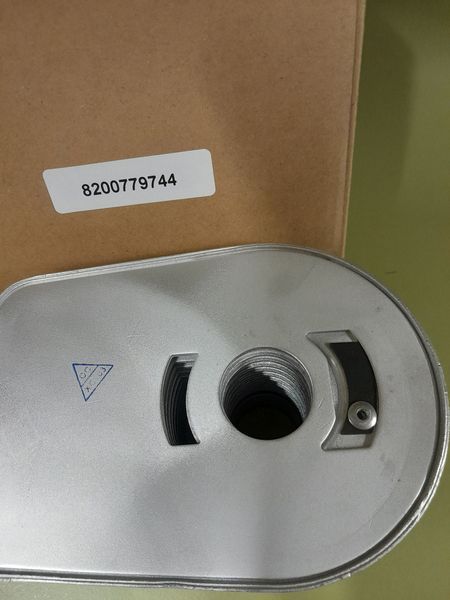 Радіатор оливний RENAULT CLIO/MEGANE/LOGAN/SA 1,4/ 1.5 DCI K9K; NISSAN 8200779744 8200779744 фото