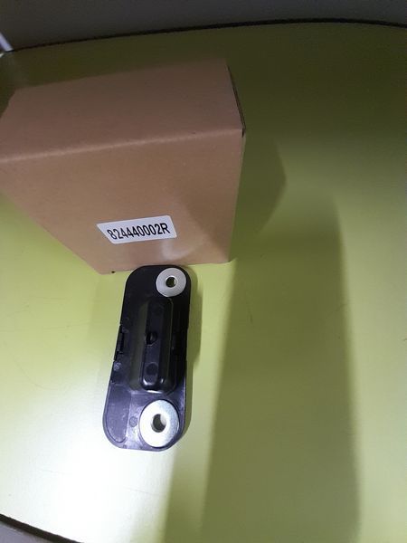 Напрямна втулка бічних дверей RENAULT MASTER III; OPEL MOVANO B; NISSAN NV400 824440002R 824440002R фото