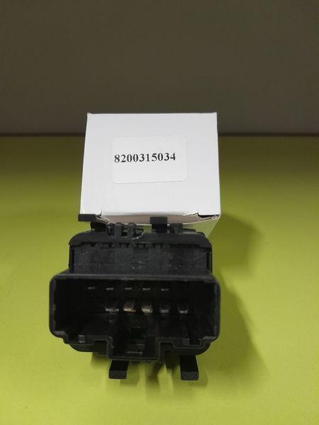 Кнопки склопідіймача (ліві двері) RENAULT MEGANE II / TRAFIC II 8200315034 8200315034 фото
